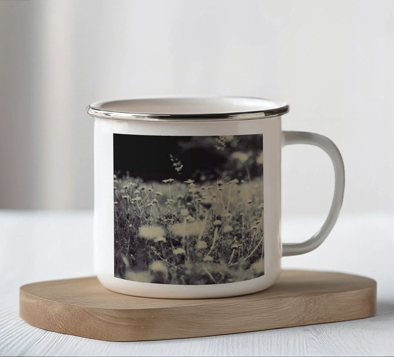 wild and free tazza in smalto da Ingrid Beddoes
