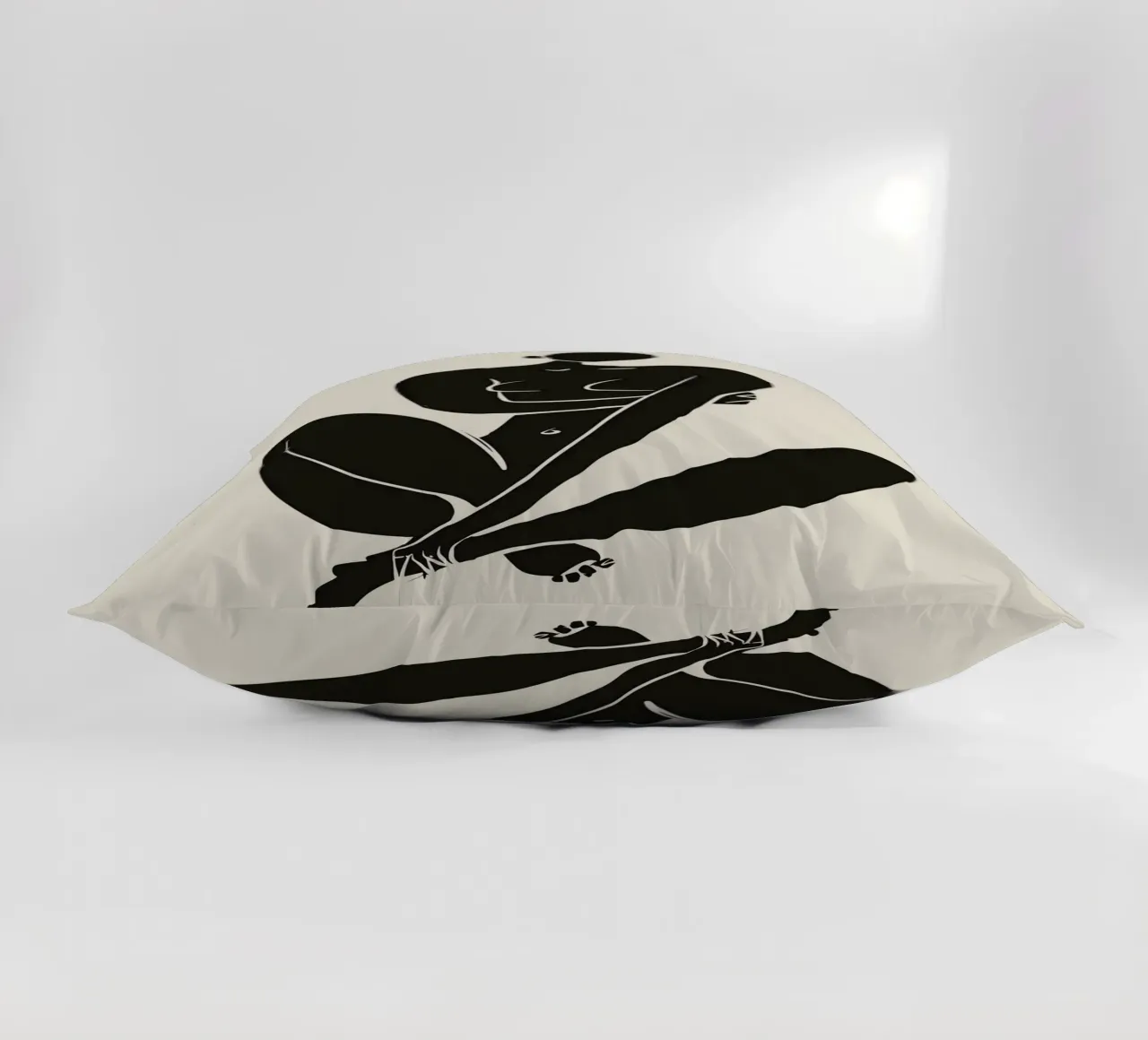 Nudo in nero 04 cuscino da Little Dean