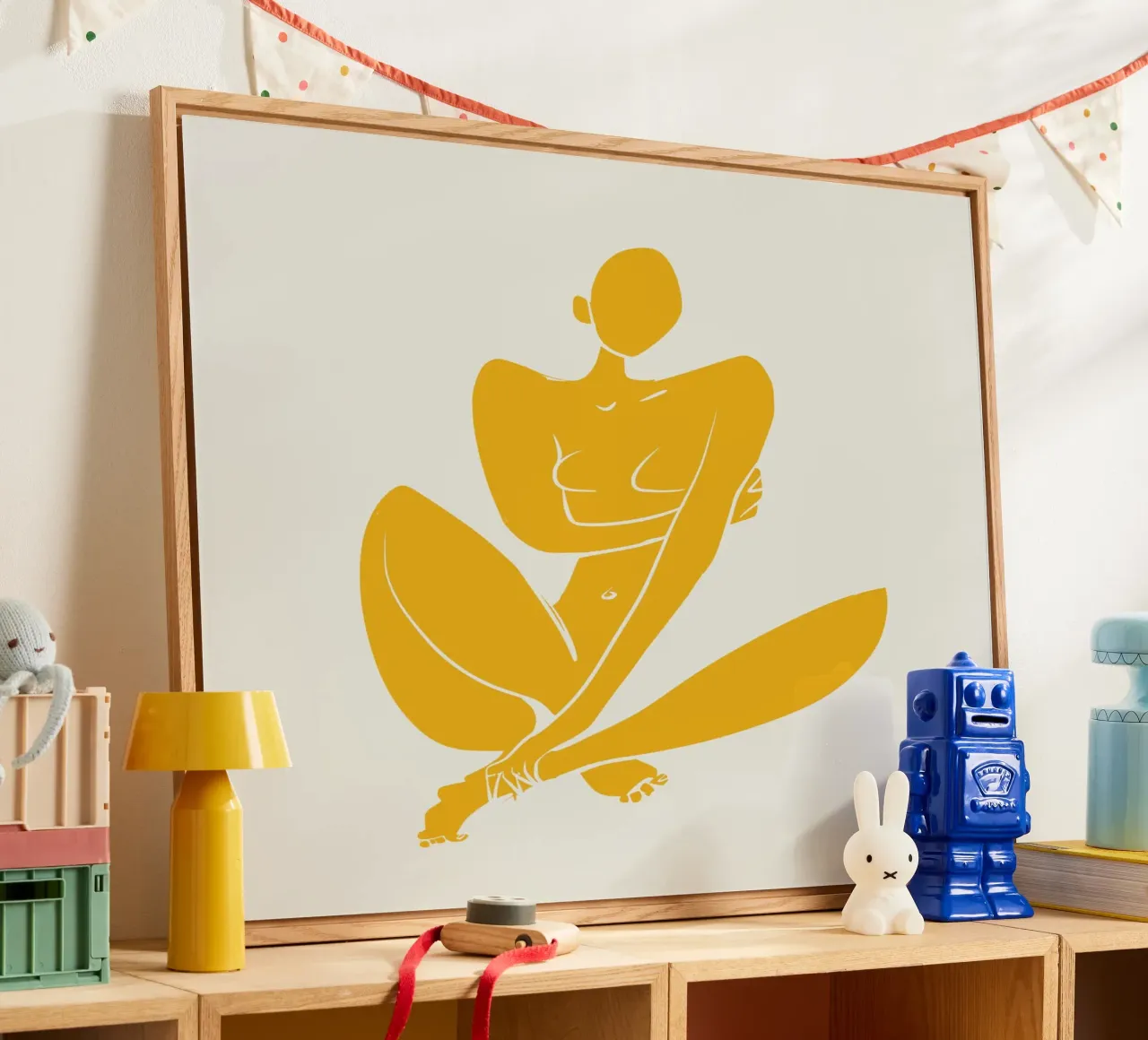 Nudo in giallo plexiglass da Little Dean