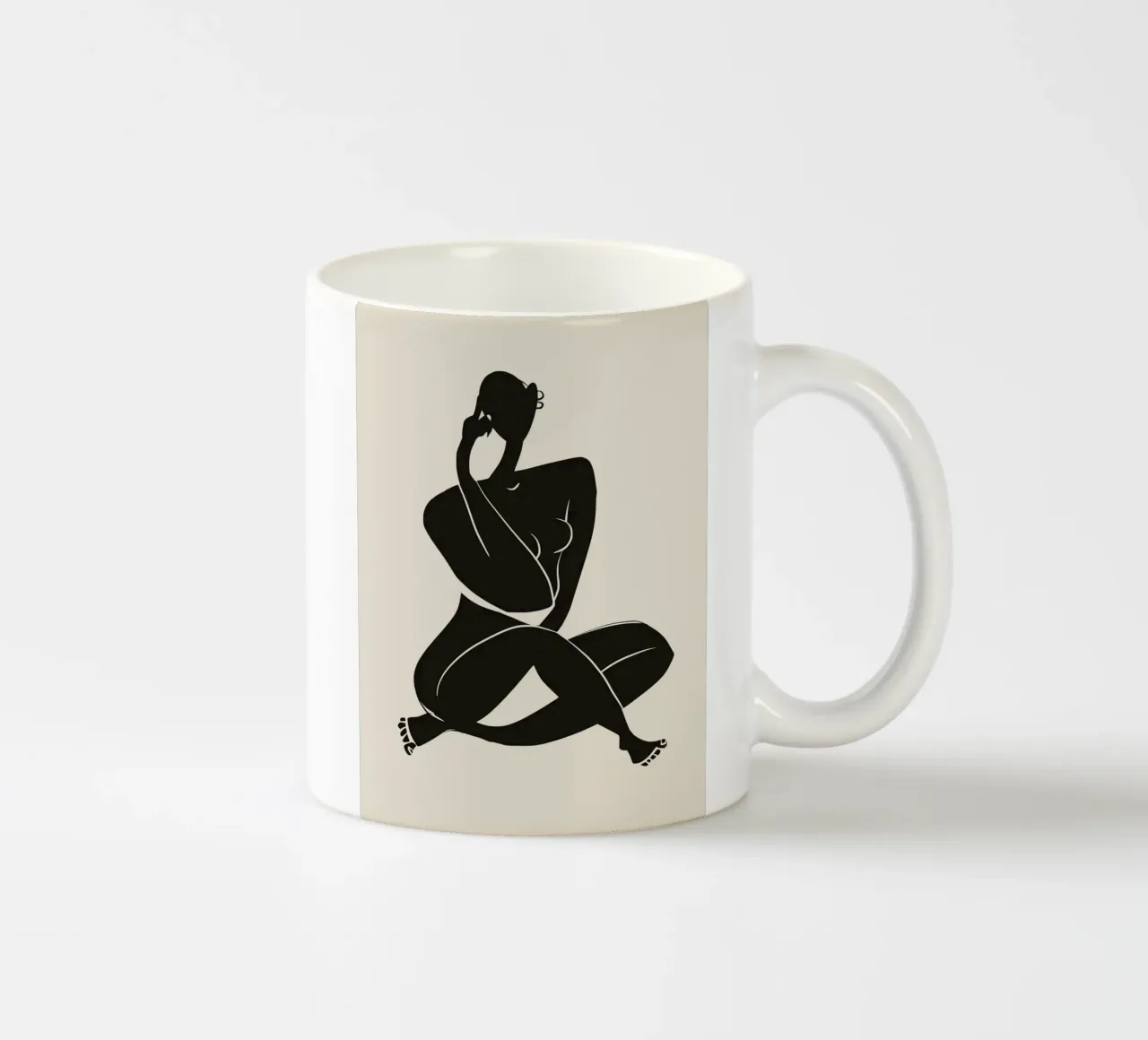 Nudo in nero 02 tazza in ceramica da Little Dean