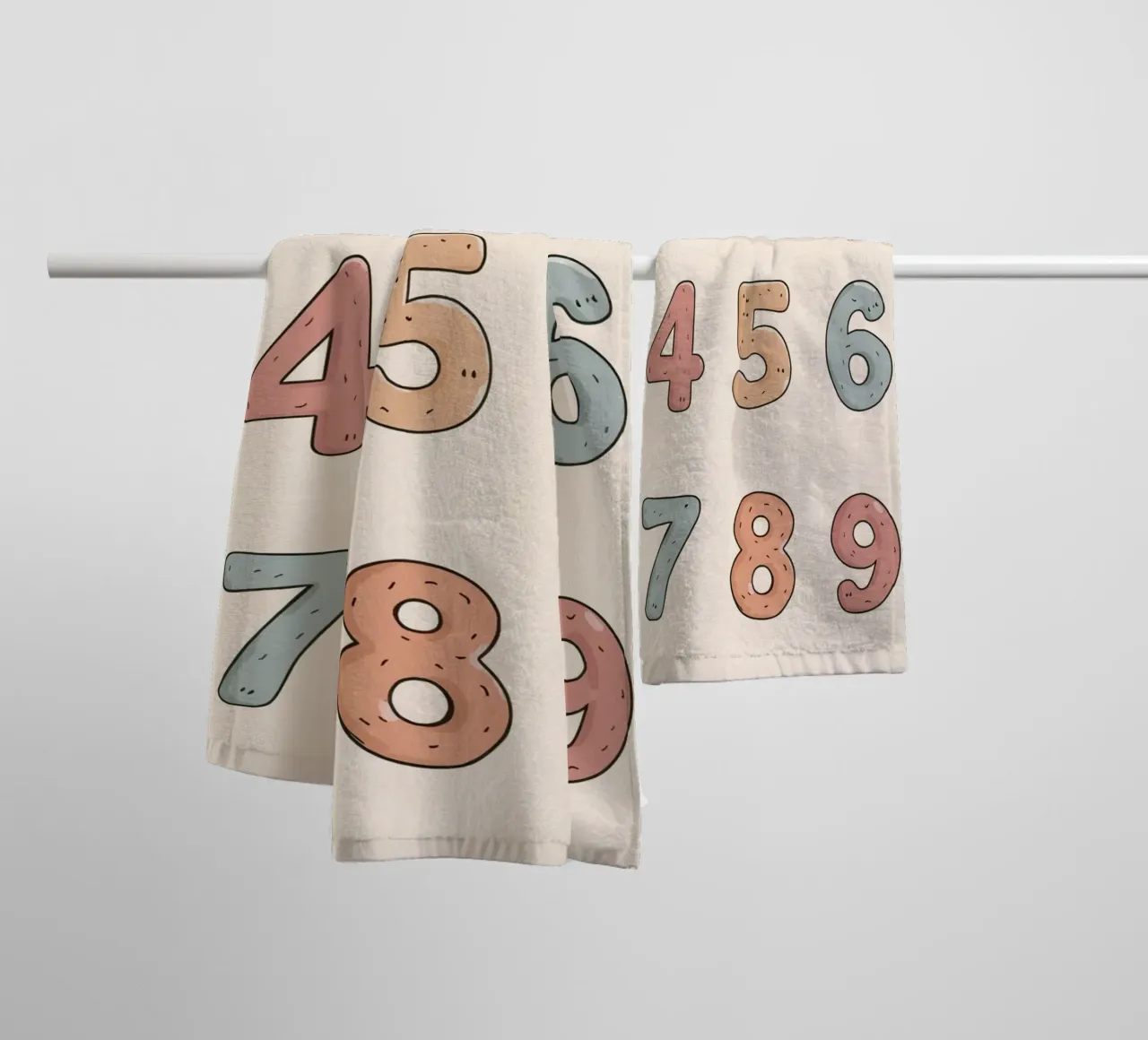 Cijfers voor kleuteronderwijs gerangschikt badhanddoek van DesignDoodle