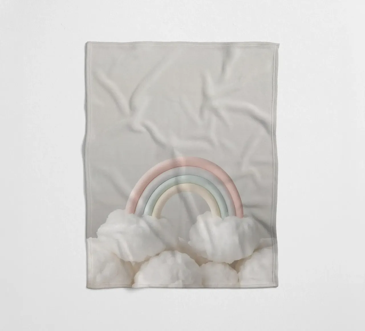 Simpatico arcobaleno pastello con nuvole bianche e soffici coperta in pile da DesignDoodle