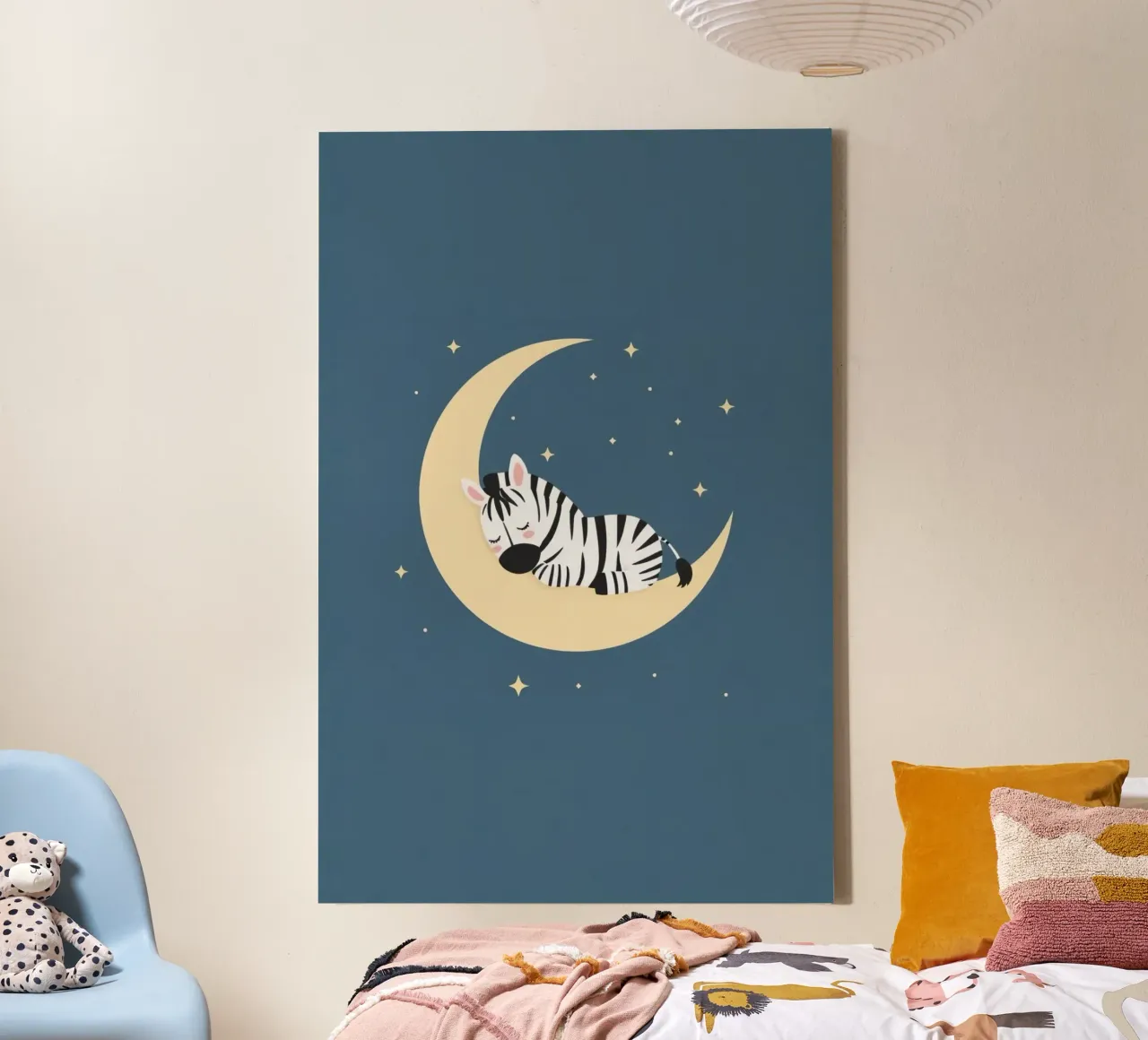 Bonita cebra dormida en luna creciente con estrellas lienzo con Marco flotante de DesignDoodle