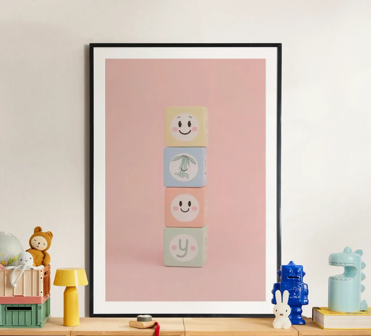 Niedliche glückliche gestapelte Spielzeugblöcke, rosa Hintergrund Poster von DesignDoodle