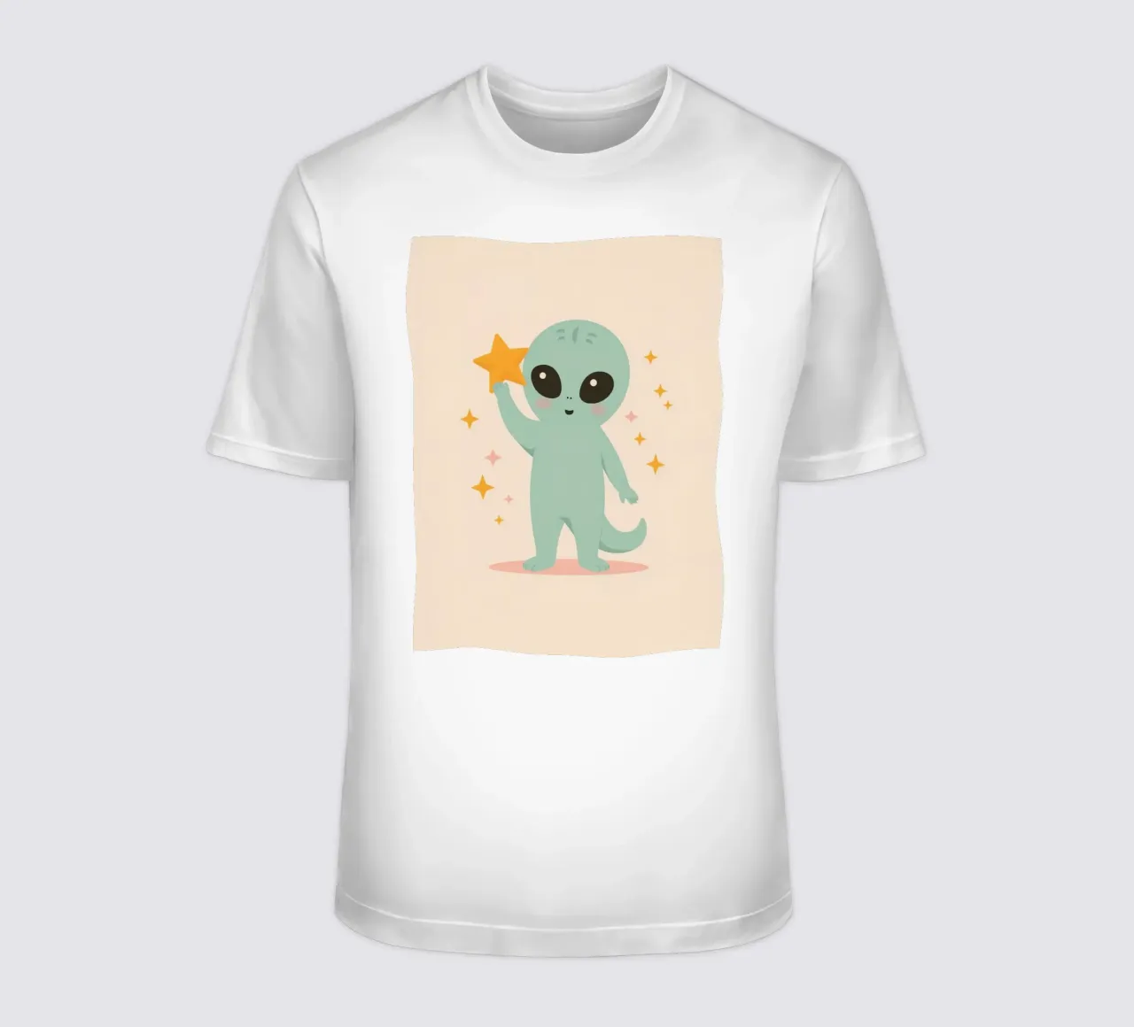 Alien vert mignon tenant une étoile jaune t-shirt de DesignDoodle
