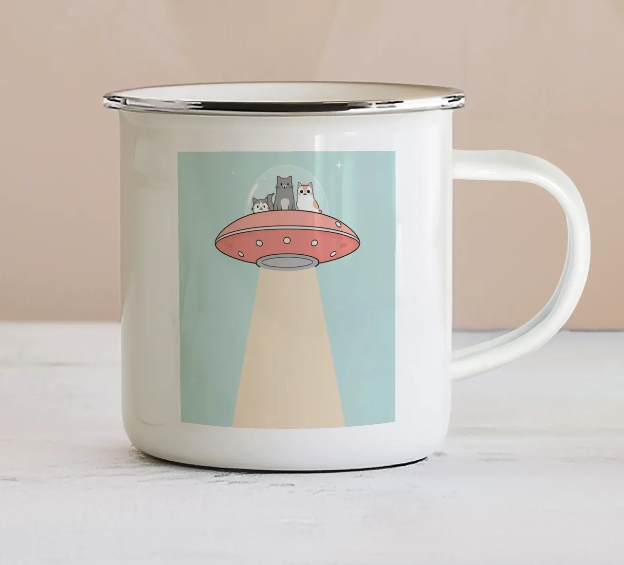 Gatti carini in rosa UFO con fascio di luce tazza in smalto da DesignDoodle