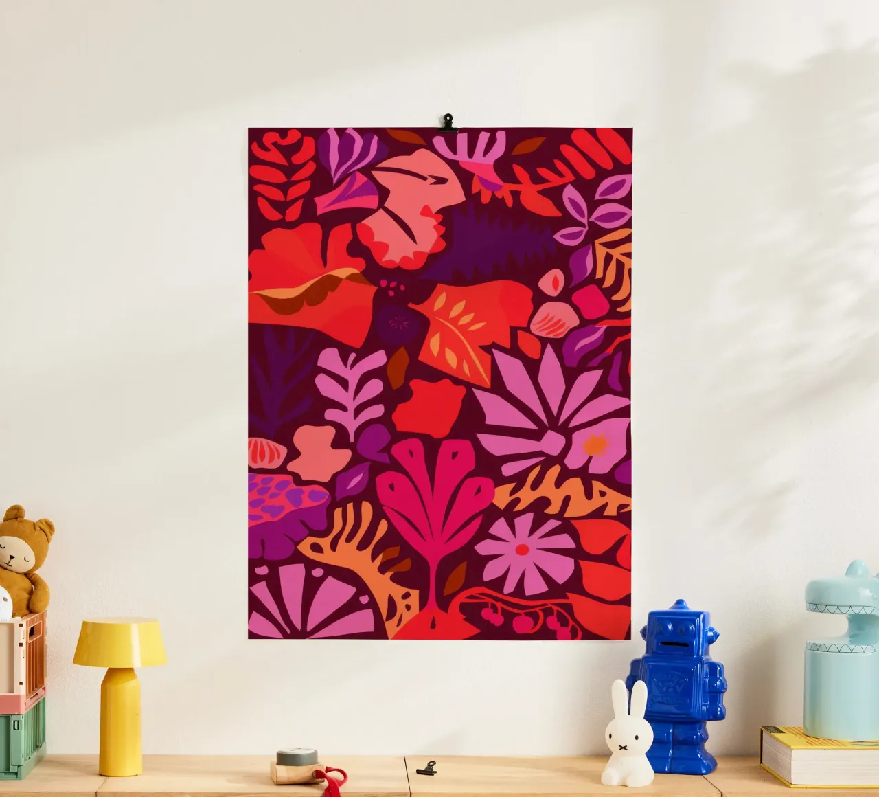Giungla cremisi in fiore poster con telaio in plastica da Enter Bloom