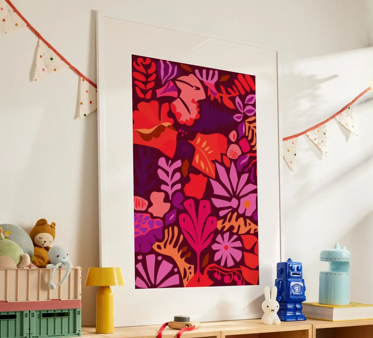 Giungla cremisi in fiore poster con telaio in plastica da Enter Bloom