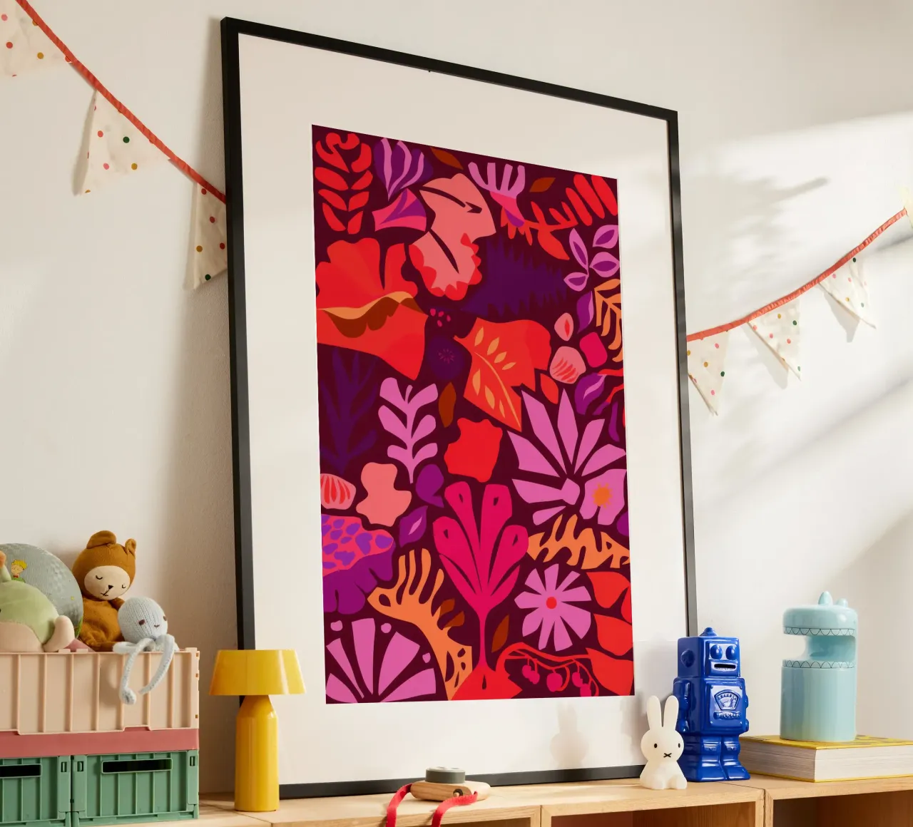 Giungla cremisi in fiore poster con telaio in plastica da Enter Bloom