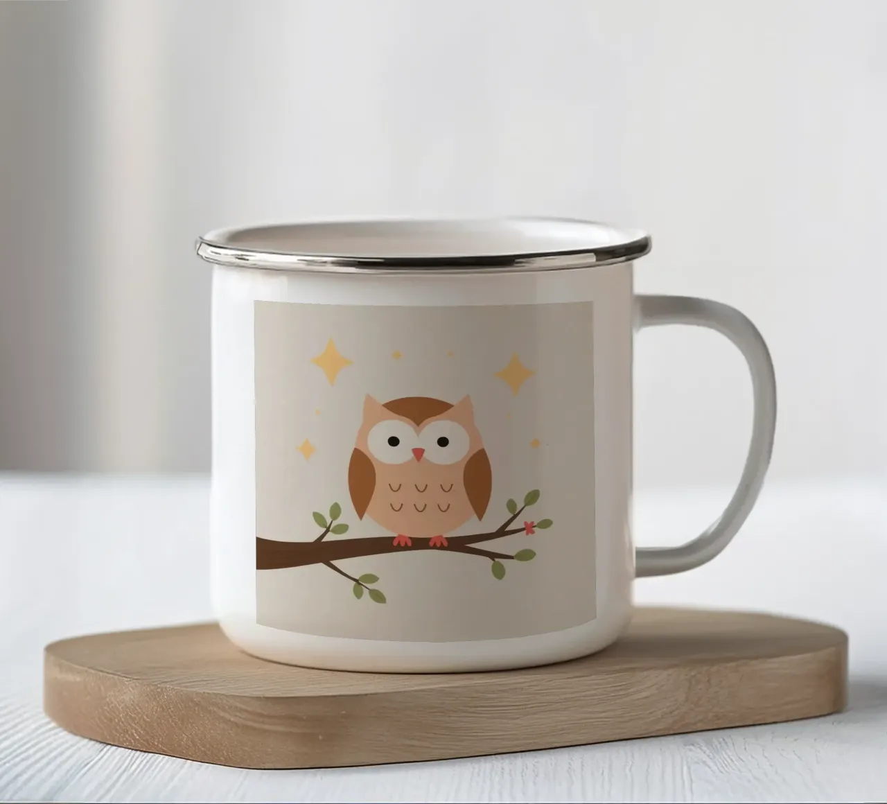 Simpatico gufo stilizzato su ramo con stelle tazza in smalto da DesignDoodle