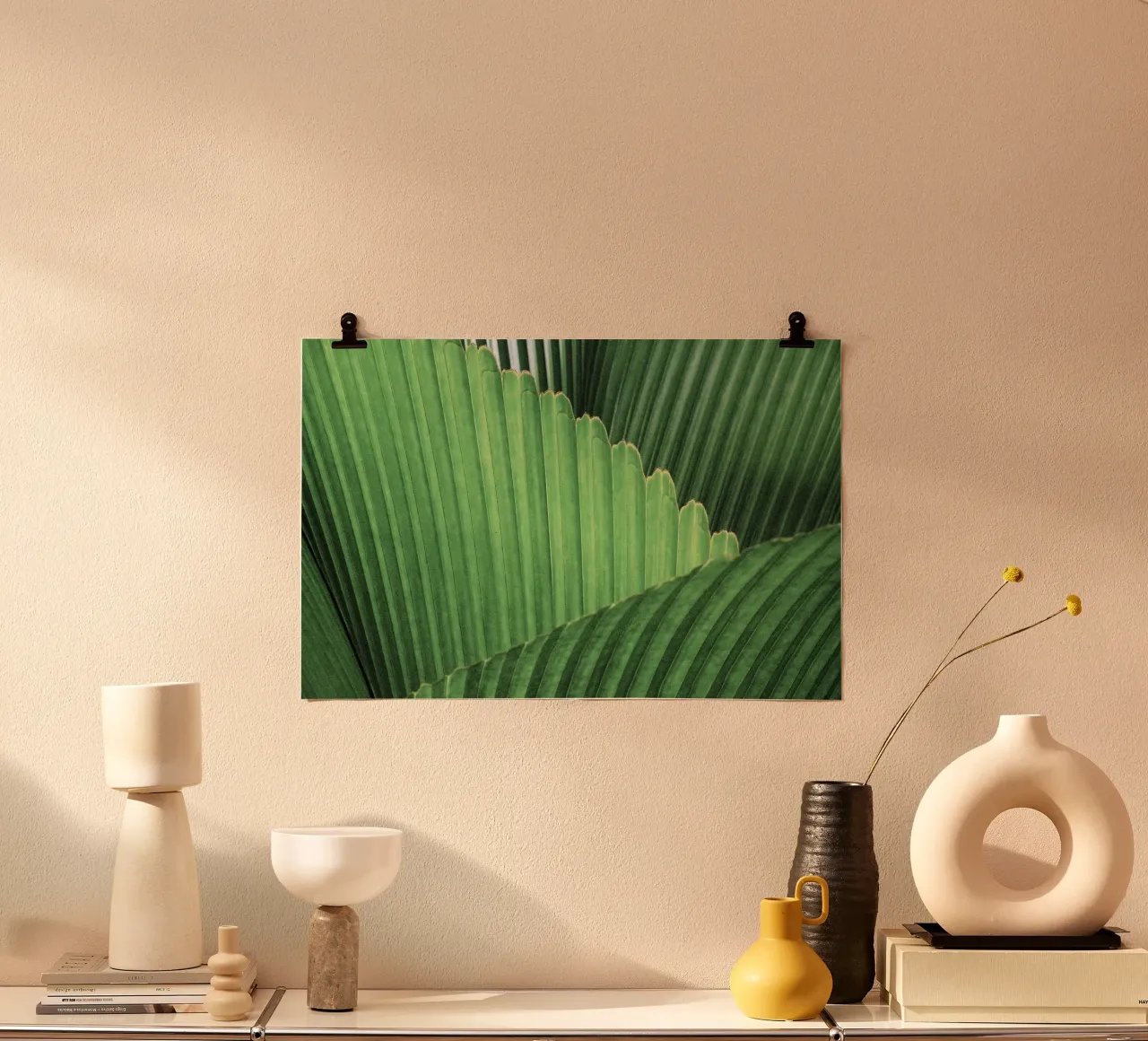 Strati di foglie di palma poster da Earthly Visions
