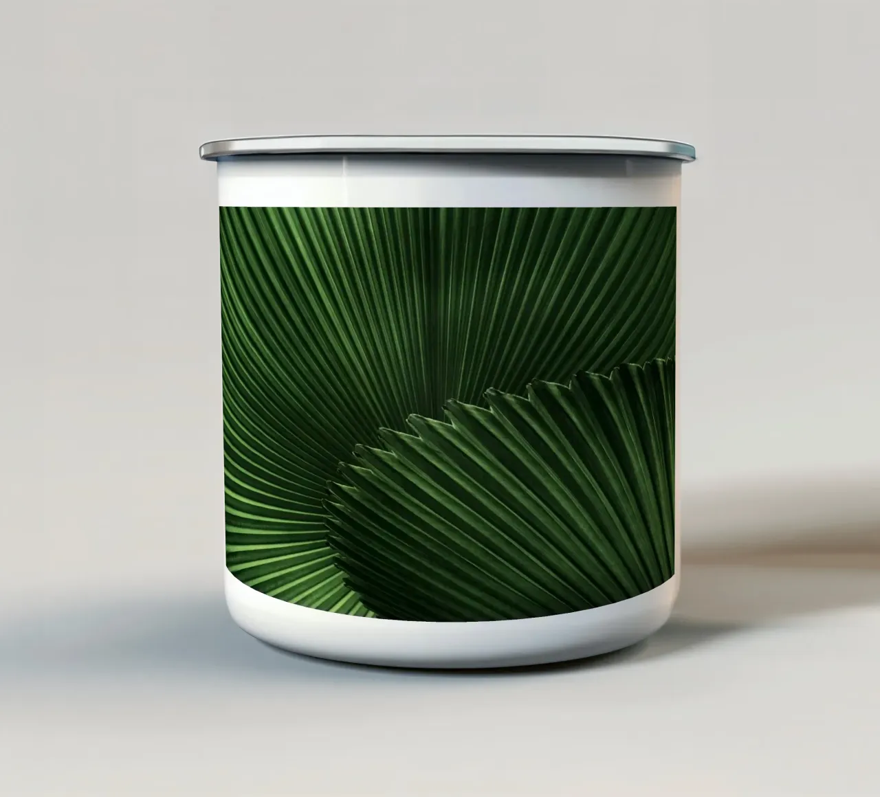 Doppi strati di fronde di palma tazza in smalto da Earthly Visions