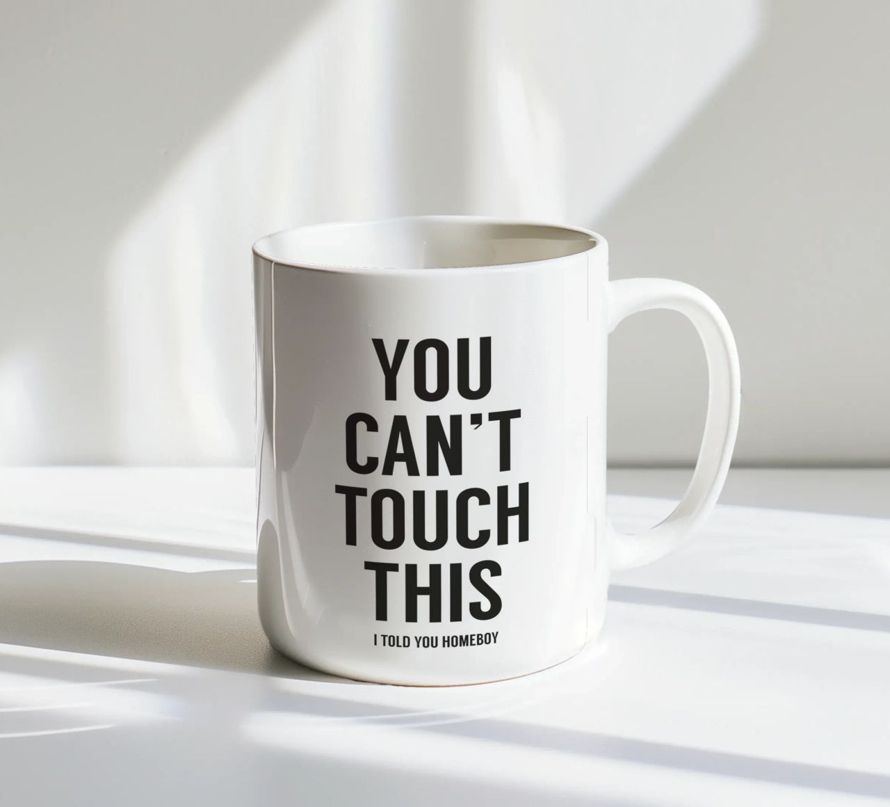 You can't touch this II tazza in ceramica da Balazs Solti