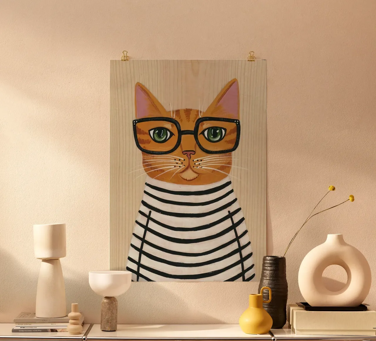cat in horizontal striped shirt poster con telaio in alluminio da sunity