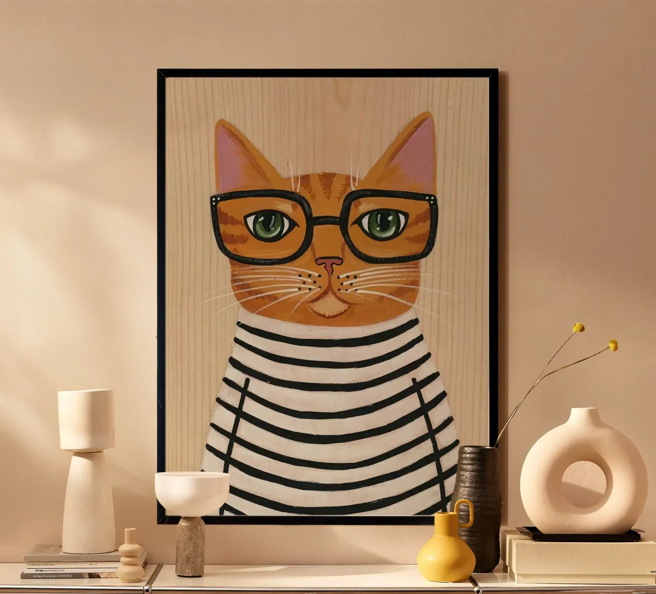 cat in horizontal striped shirt poster con telaio in alluminio da sunity