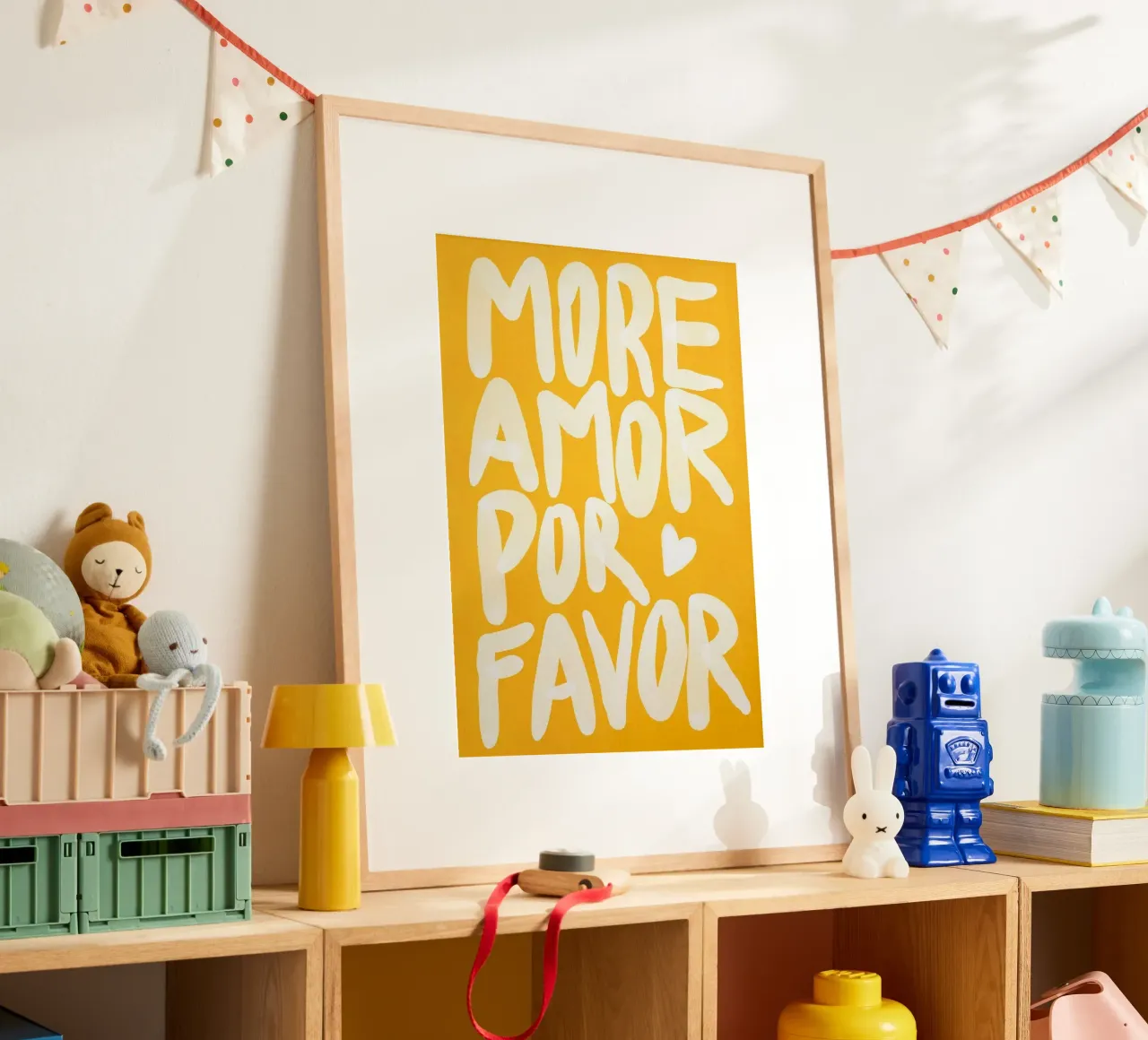 more amor for favor in yellow poster con telaio in legno da firmana