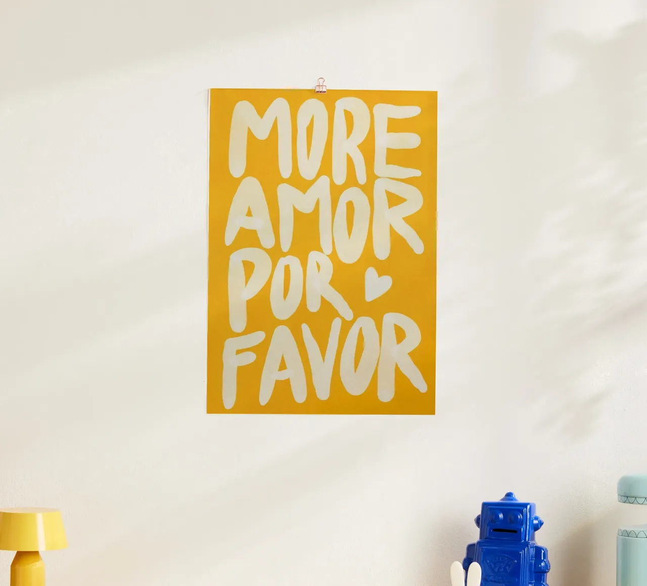 more amor for favor in yellow poster con telaio in legno da firmana