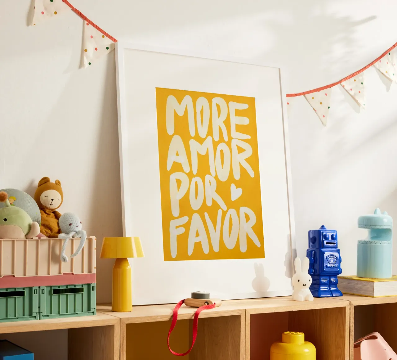 more amor for favor in yellow poster con telaio in legno da firmana