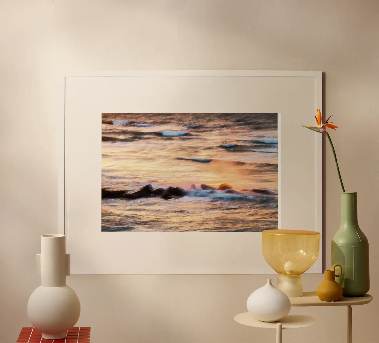 Onde velate in riva al mare - Stampa d'arte poster da jay