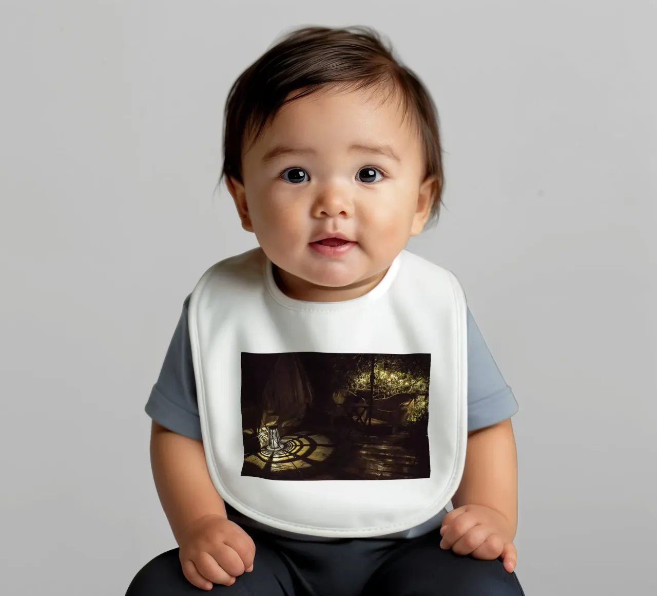 Nachtlicht schaduwen - fine art print baby slabbetje van jay