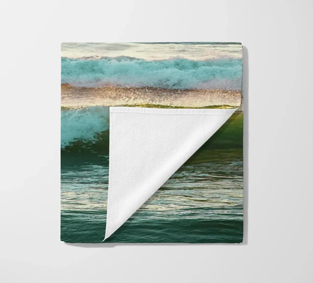 Rolling Waves – Fine Art Print Strandtuch von jay