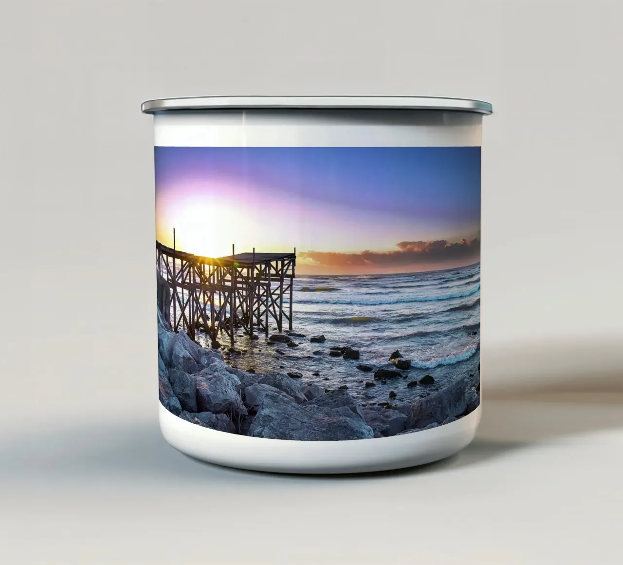 Dawn Pier - Kunstdruk emaille mok van jay