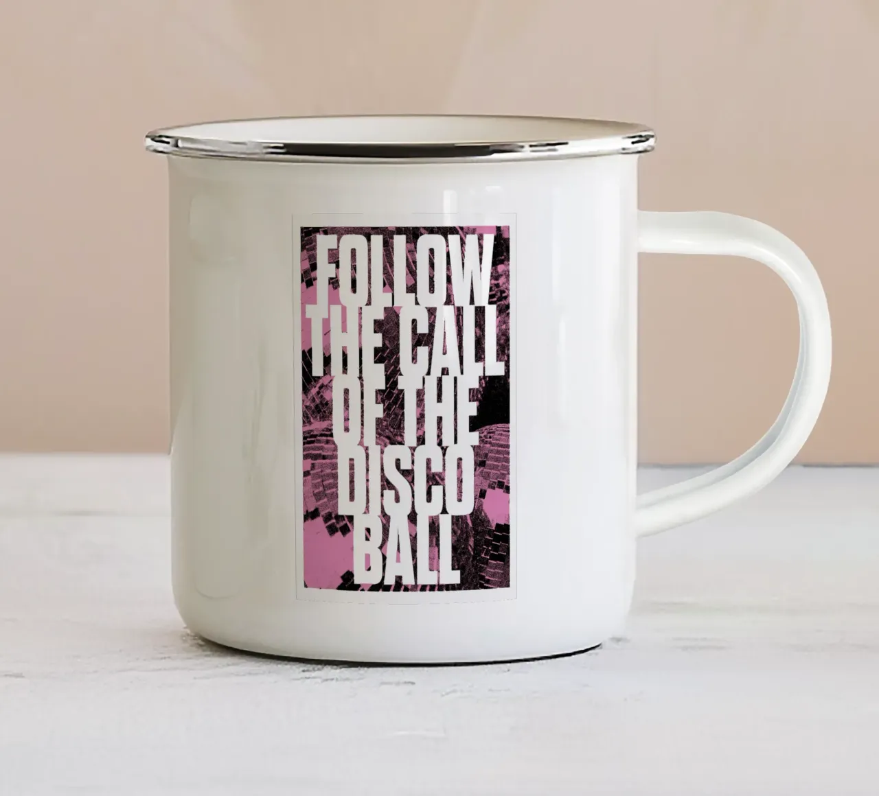 Follow The Call of the Disco Ball tazza in smalto da Lolly & Roobs