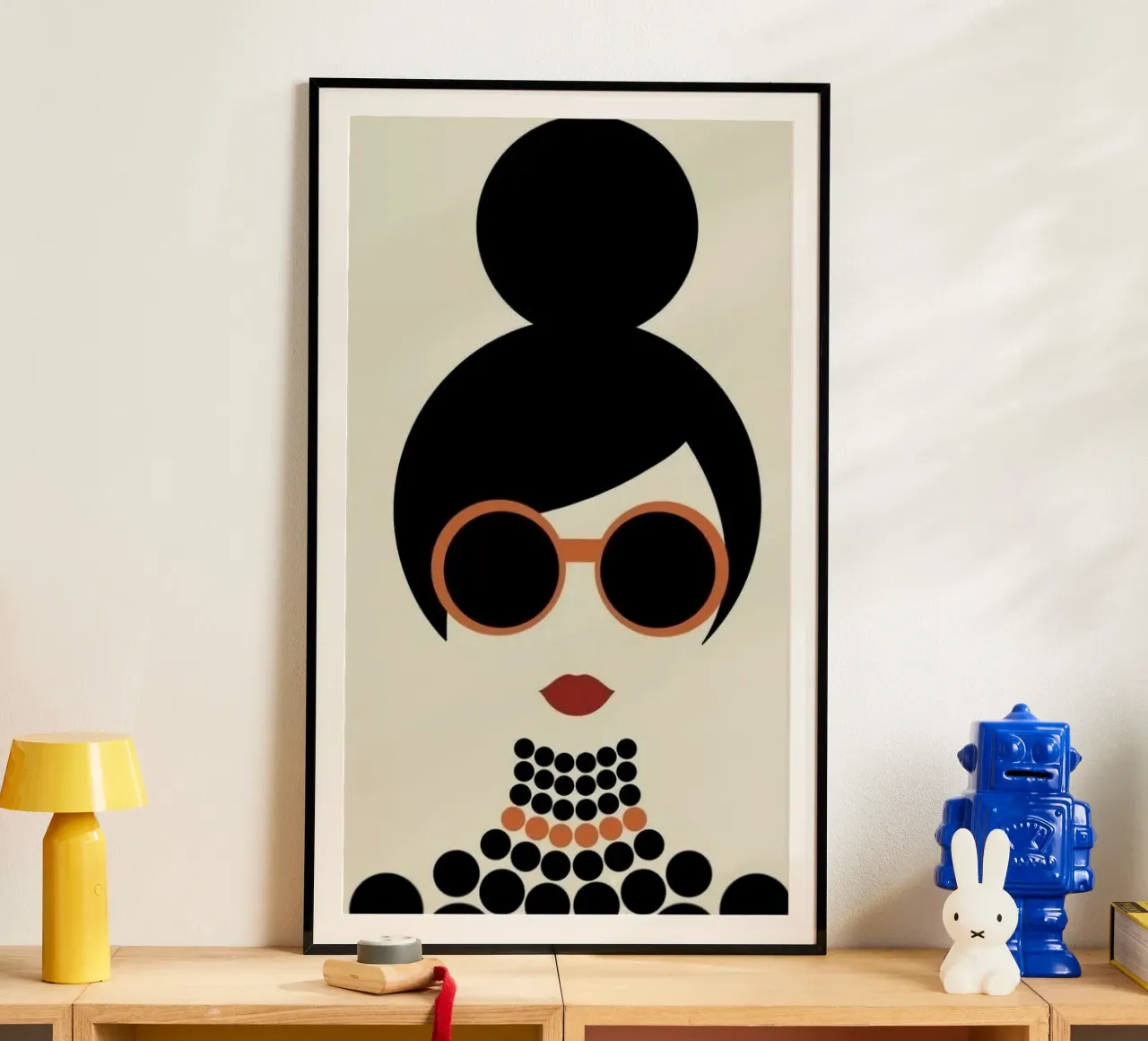 abstract girl in shape circle poster con telaio in plastica da Josum