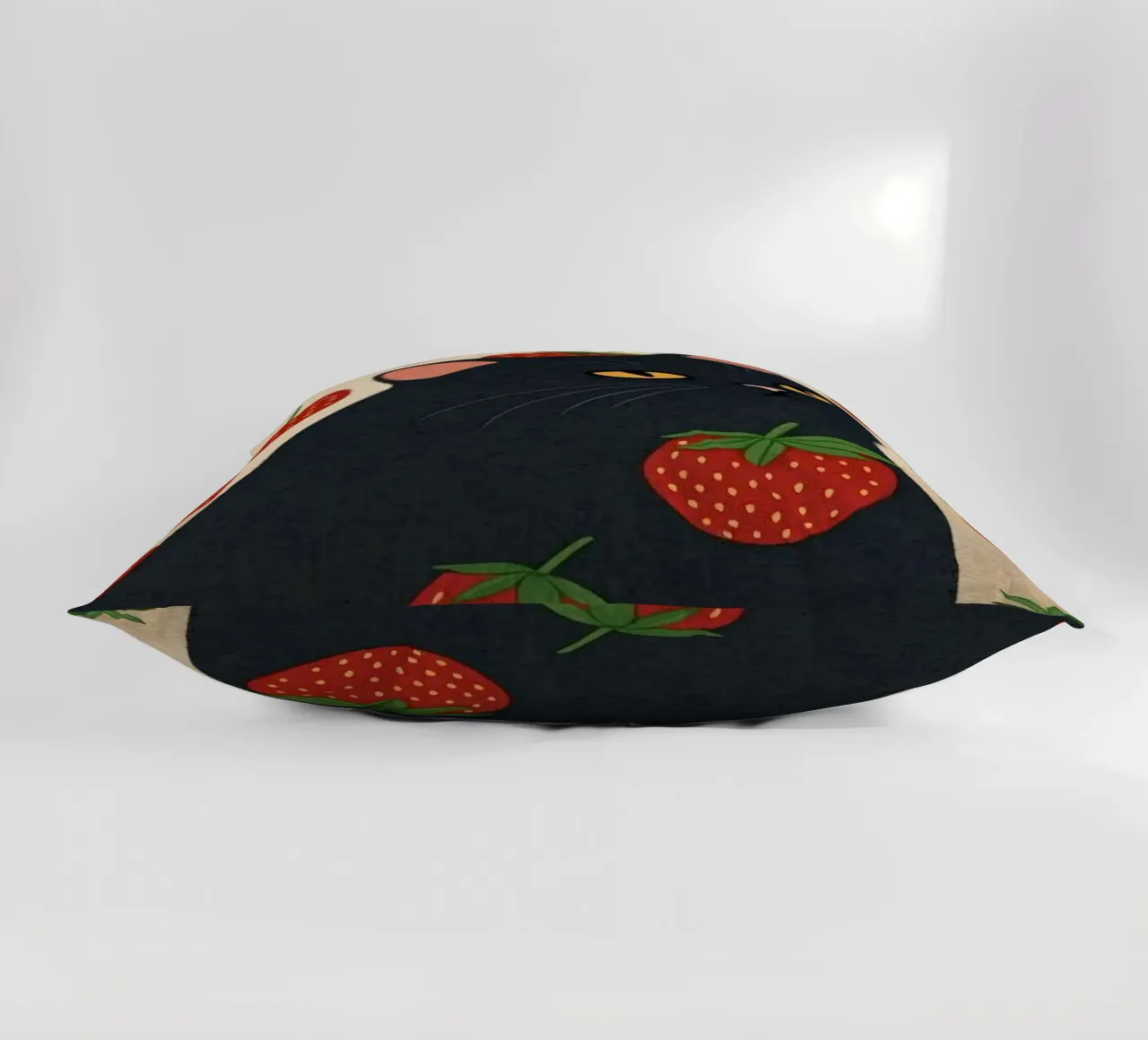 cat with strawberry shape cuscino da comura