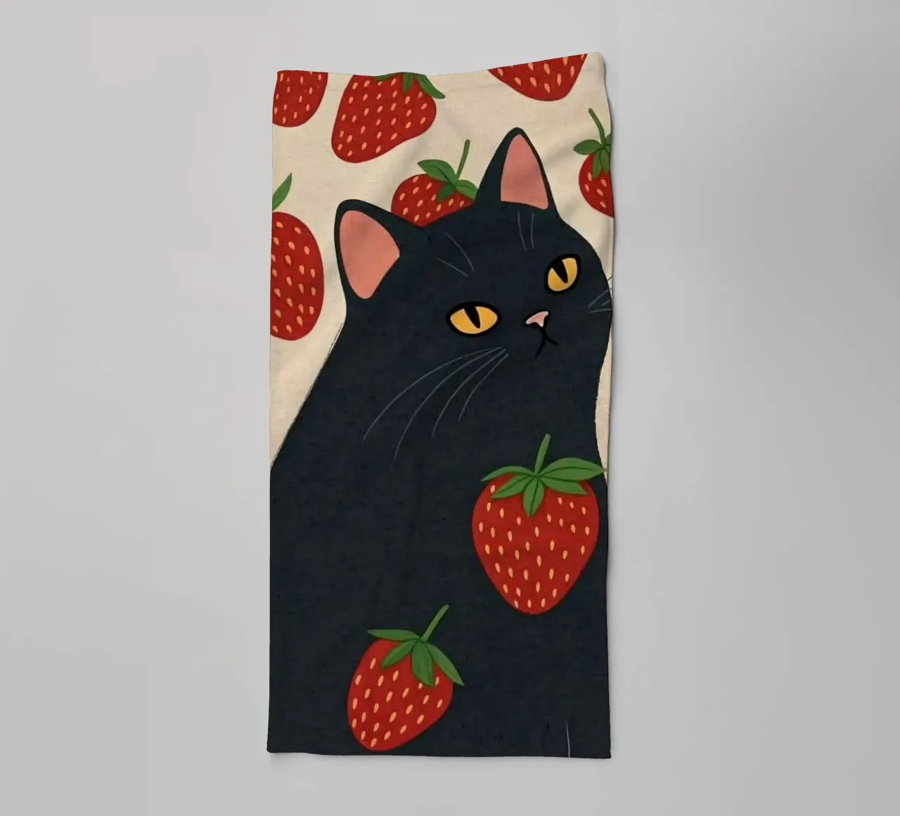 cat with strawberry shape asciugamano da bagno da comura