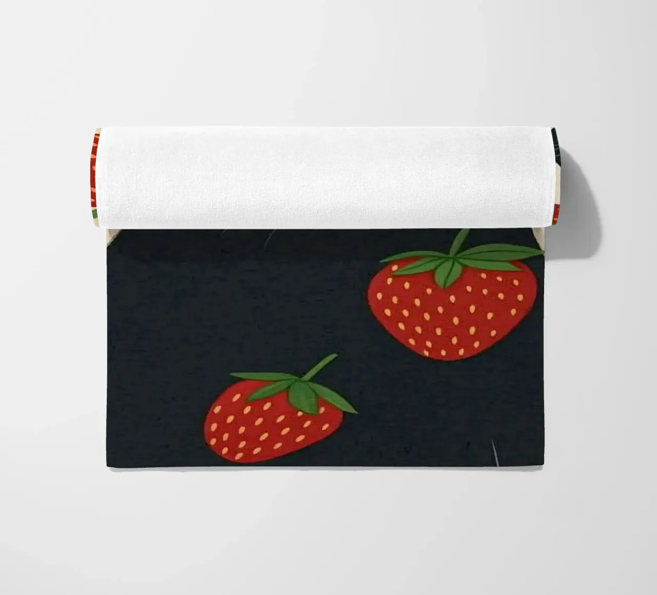 cat with strawberry shape telo mare da comura