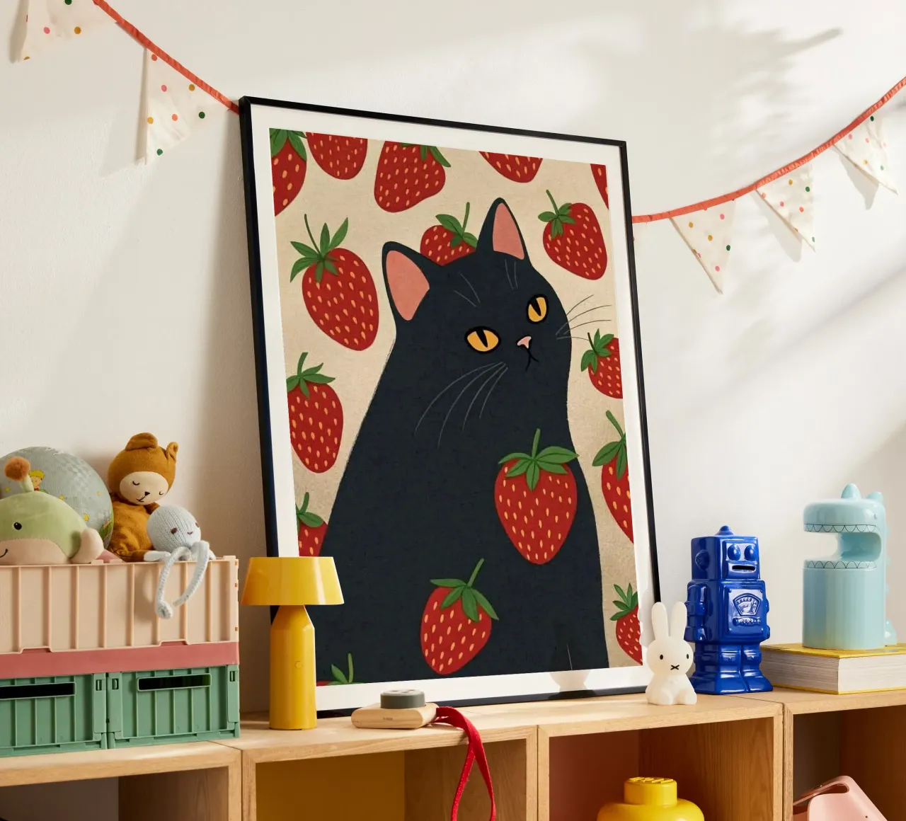 cat with strawberry shape poster con marco de plástico de comura
