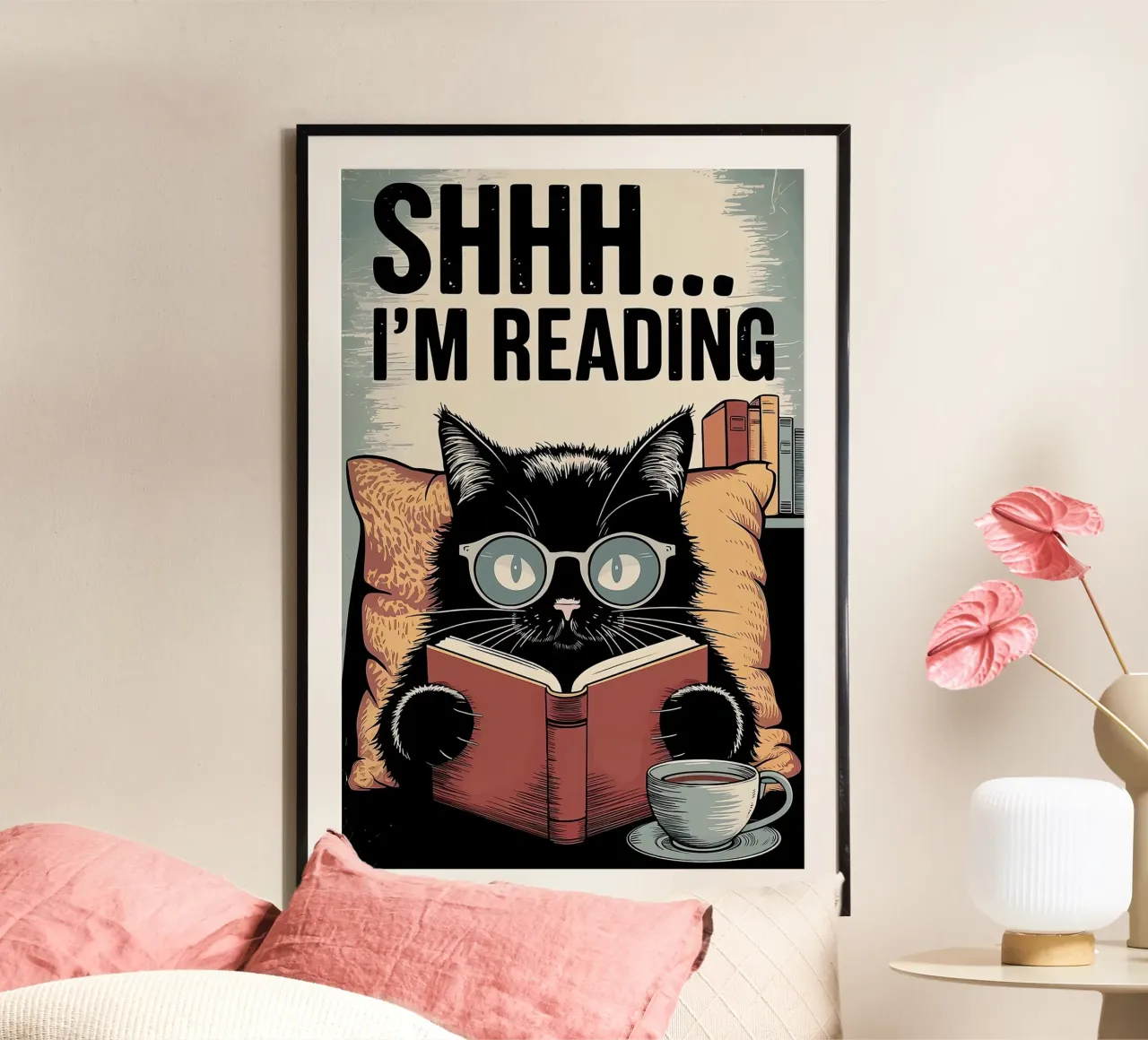 Livre de lecture du chat noir poster avec cadre en aluminium de Arjun