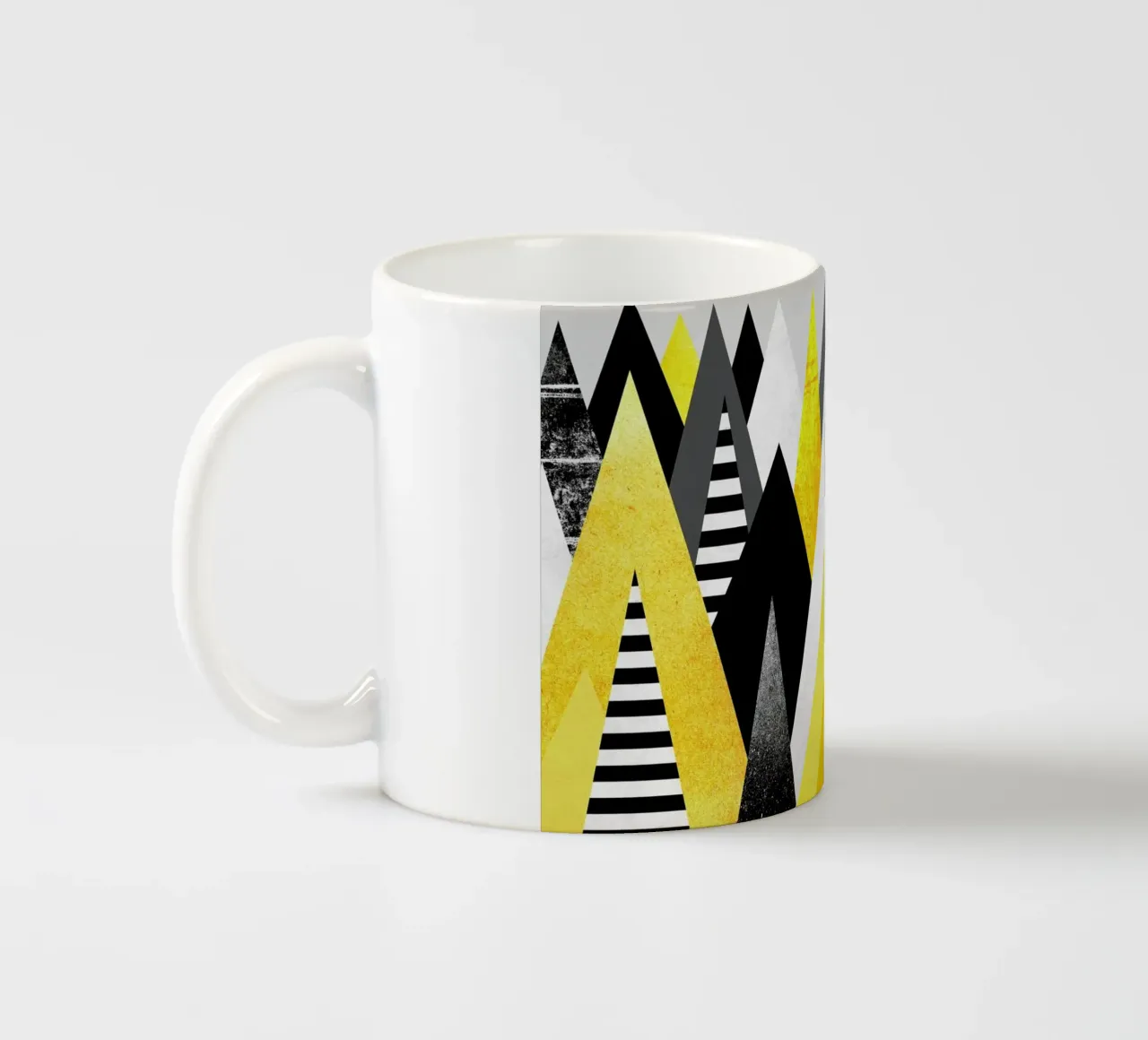 Yellow Peaks Keramik Tasse von Elisabeth Fredriksson
