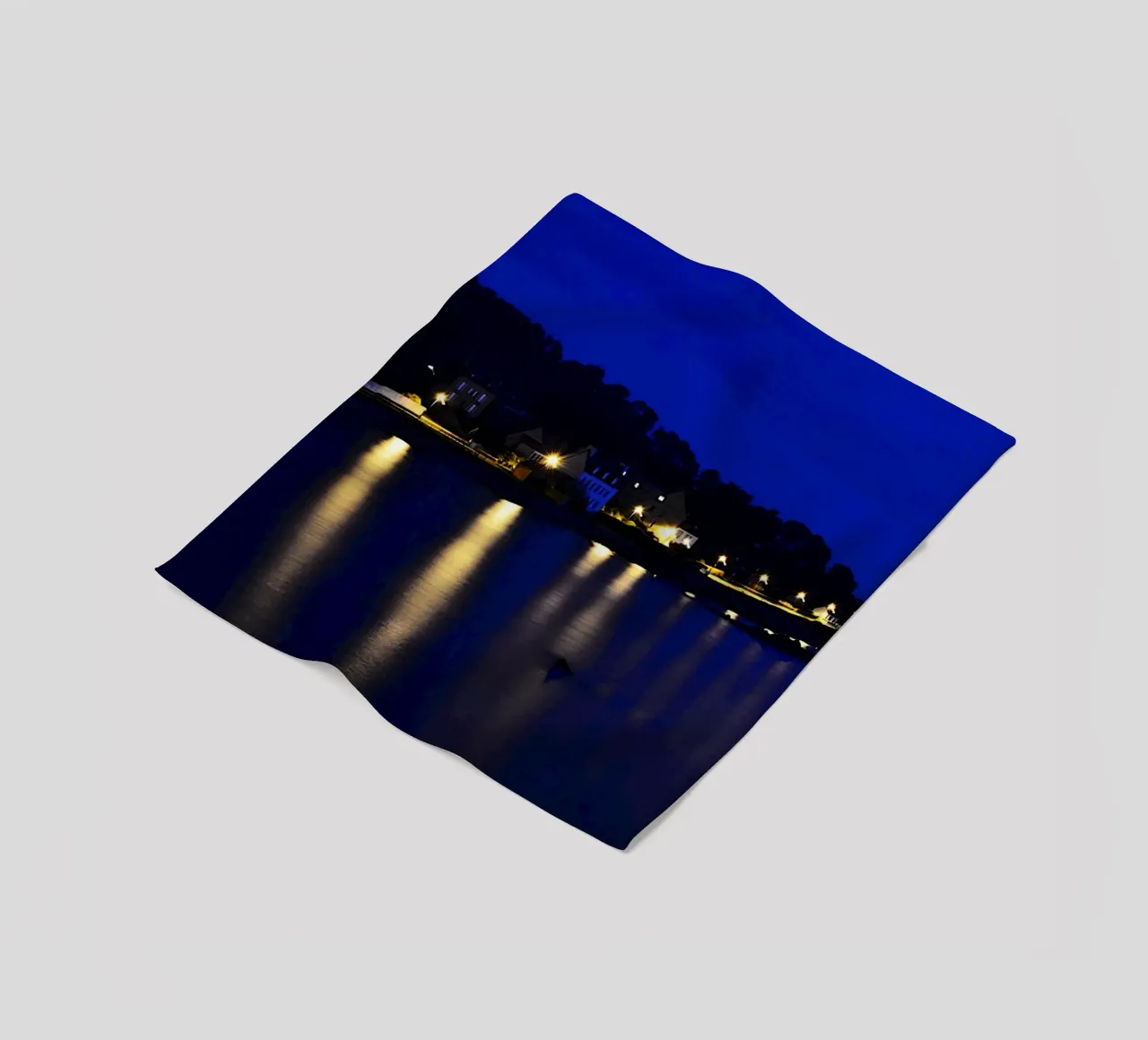FAA355 PLOUGASNOU DI NOTTE. coperta in pile da Thierry vobmann photography