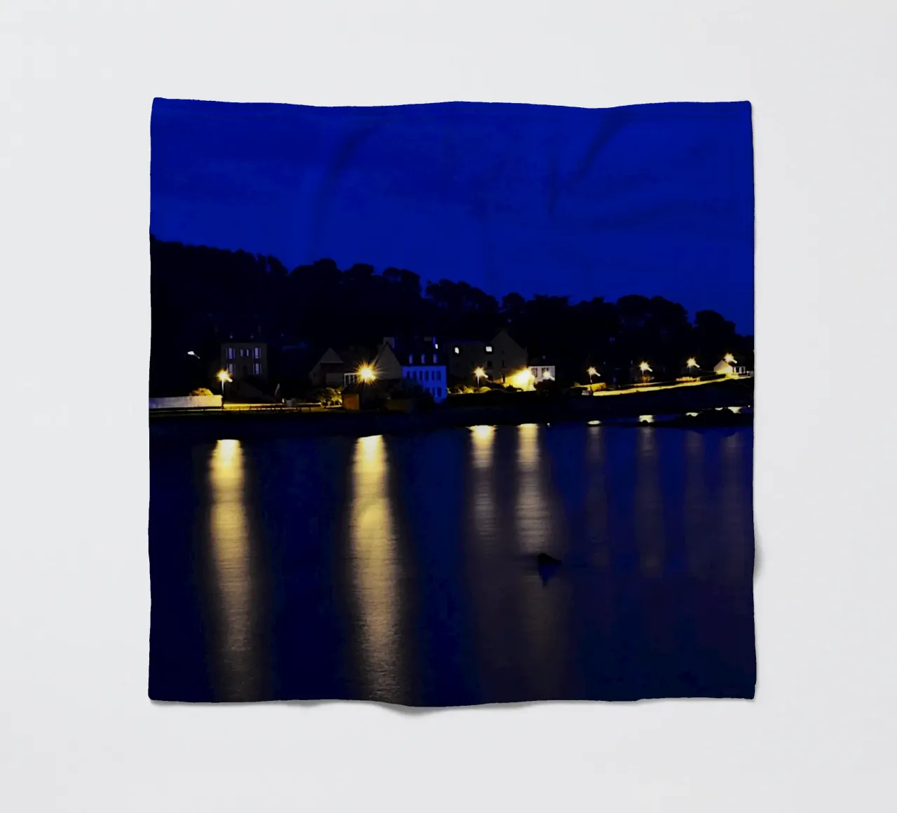 FAA355 PLOUGASNOU DI NOTTE. coperta in pile da Thierry vobmann photography