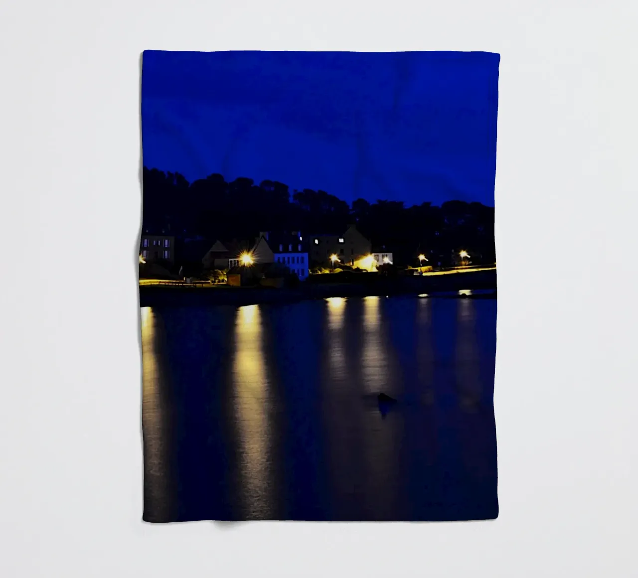 FAA355 PLOUGASNOU DI NOTTE. coperta in pile da Thierry vobmann photography