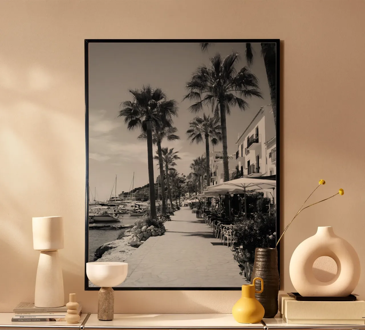 Ibiza Promenade poster con telaio in alluminio da Mononoir