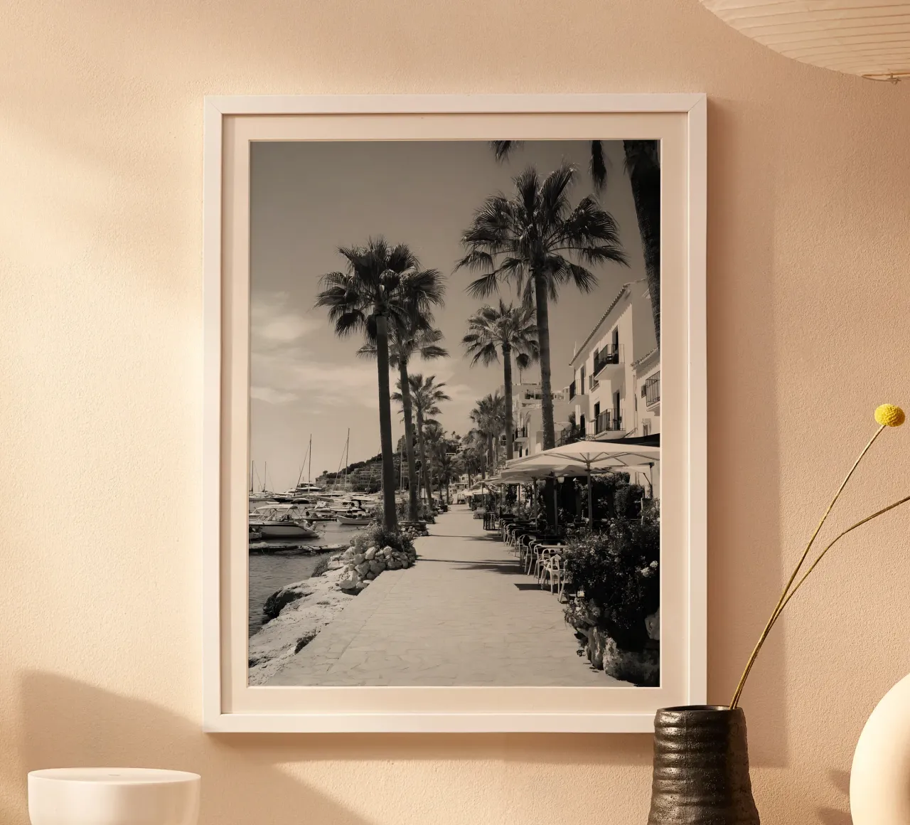 Ibiza Promenade poster con telaio in alluminio da Mononoir