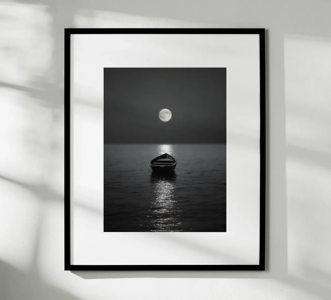 Moonlit Silence poster con telaio in legno da Mononoir