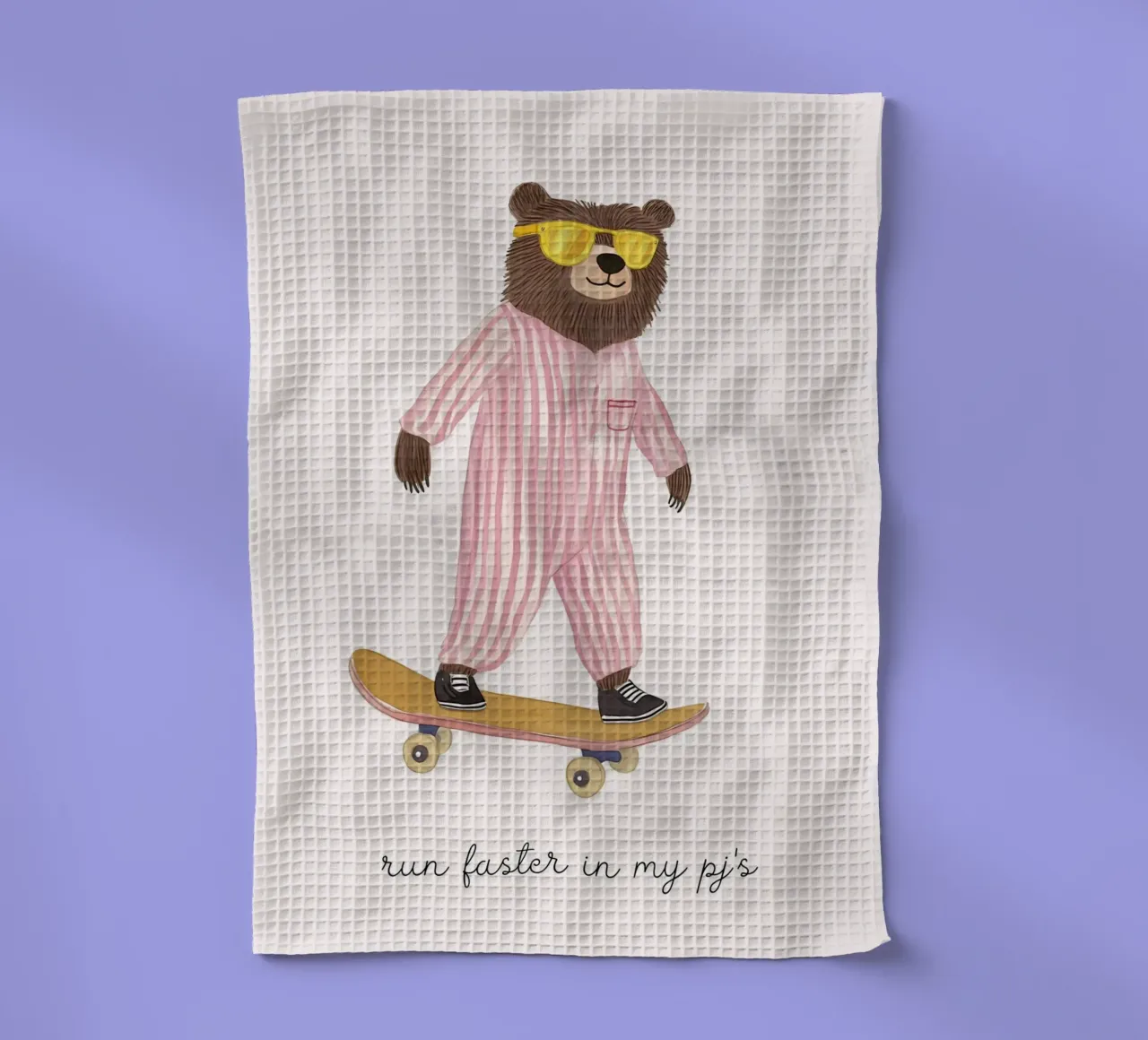 Bear Skater in Pajamas Art Print, "Run Faster" Quote Geschirrtuch von vintagepod