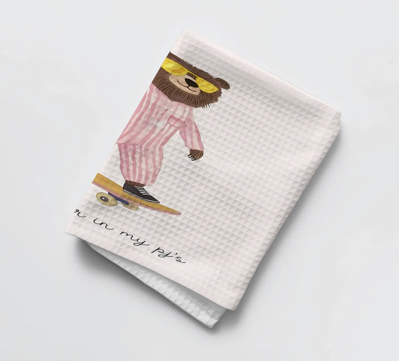 Bear Skater in Pajamas Art Print, "Run Faster" Quote Geschirrtuch von vintagepod
