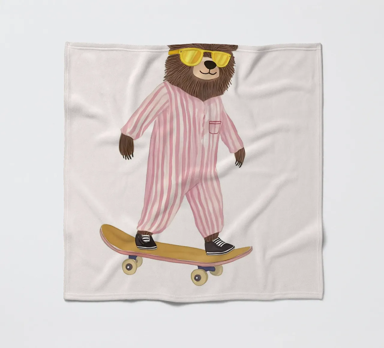 Bear Skater in Pajamas Art Print, "Run Faster" Quote Fleecedecke von vintagepod