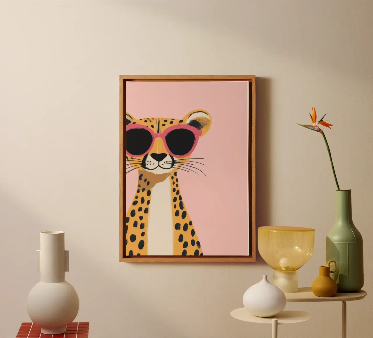 Chique Cheetah met Roze Zonnebril Art Print canvas met Baklijst van vintagepod