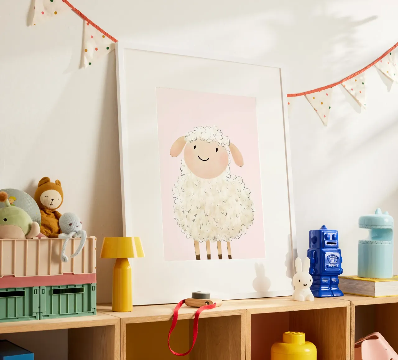 Stampa d'arte di pecore soffici e carine, cameretta Kawaii poster con telaio in plastica da vintagepod