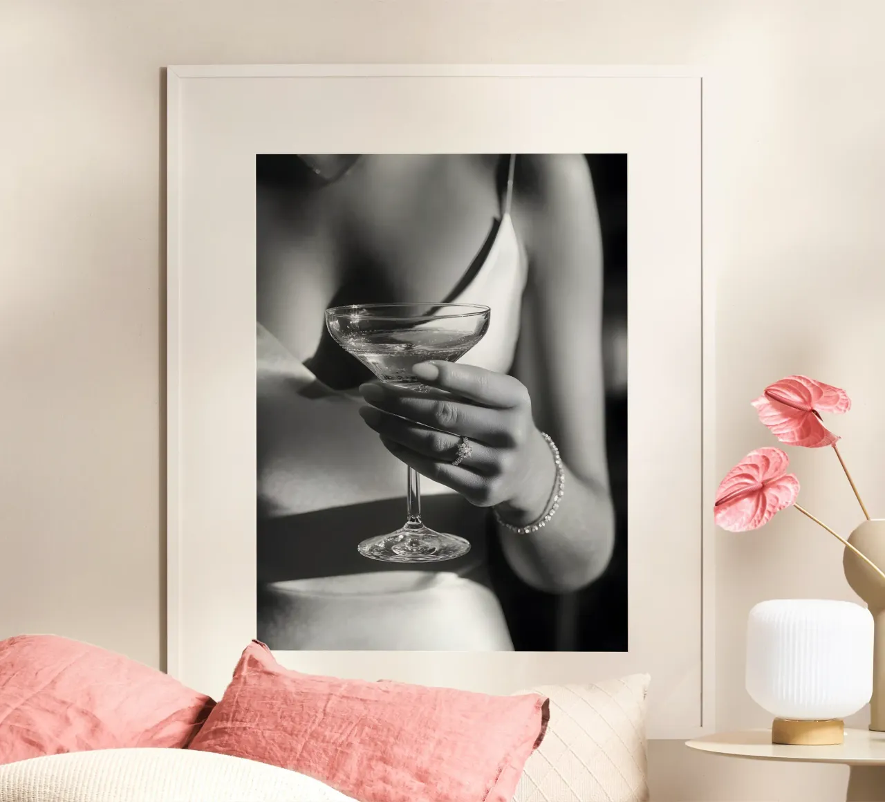 Elegance in Hand poster da Mononoir
