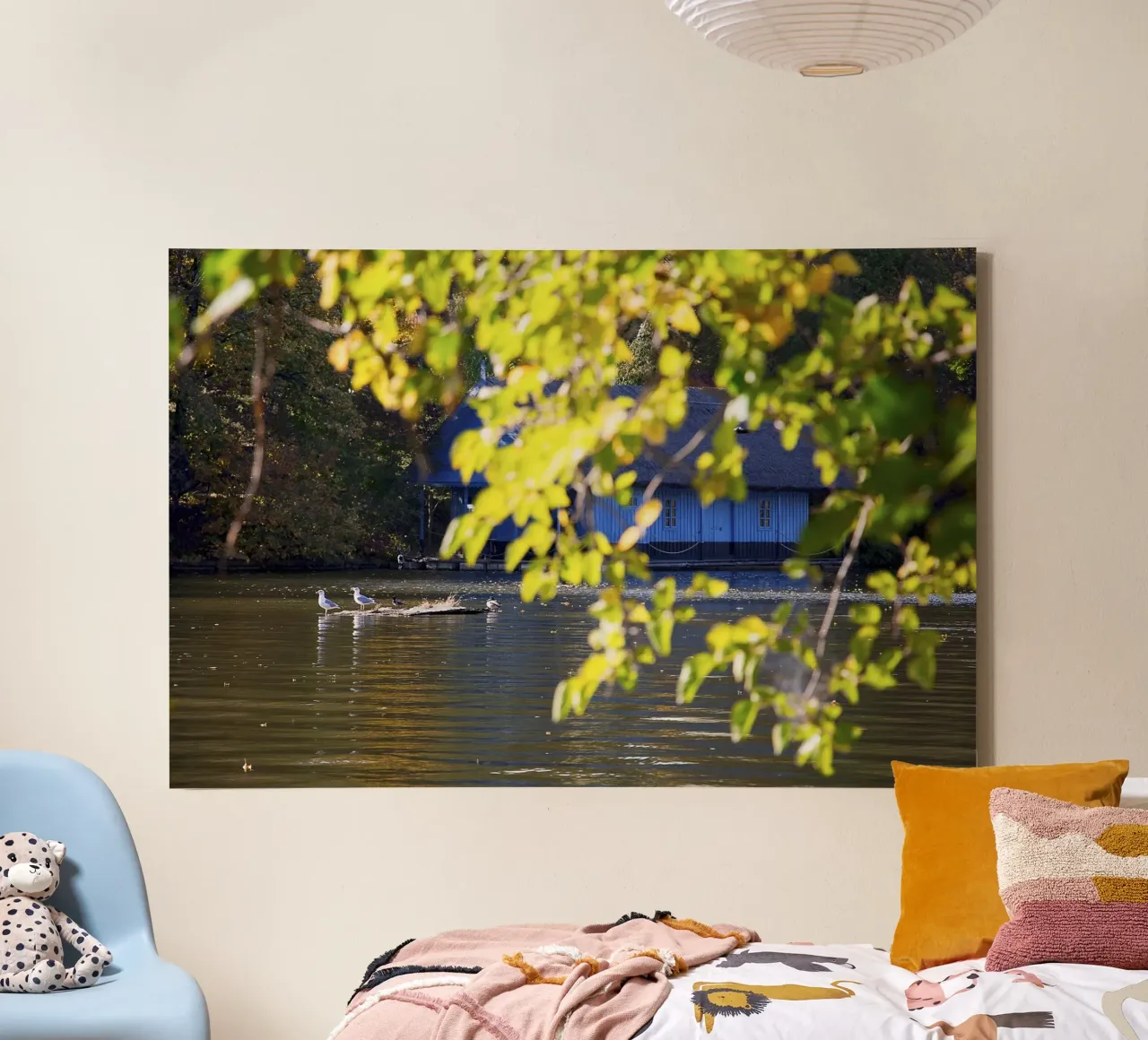 Verborgen blauw huis - Kunstdruk canvas met Baklijst van jay