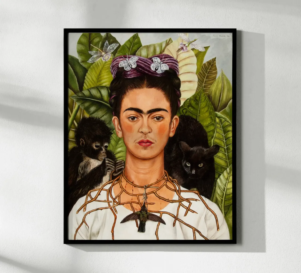 (Autoritratto con collana di spine e colibrì) poster con telaio in alluminio da Classic Art Prints