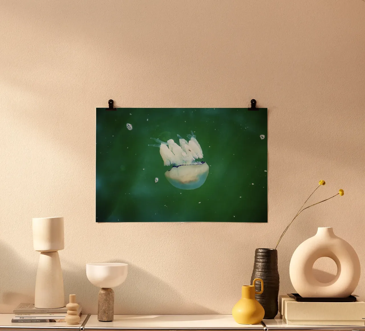 Medusa de borde azul en el mar II - Marine Fine Art Print poster de jay