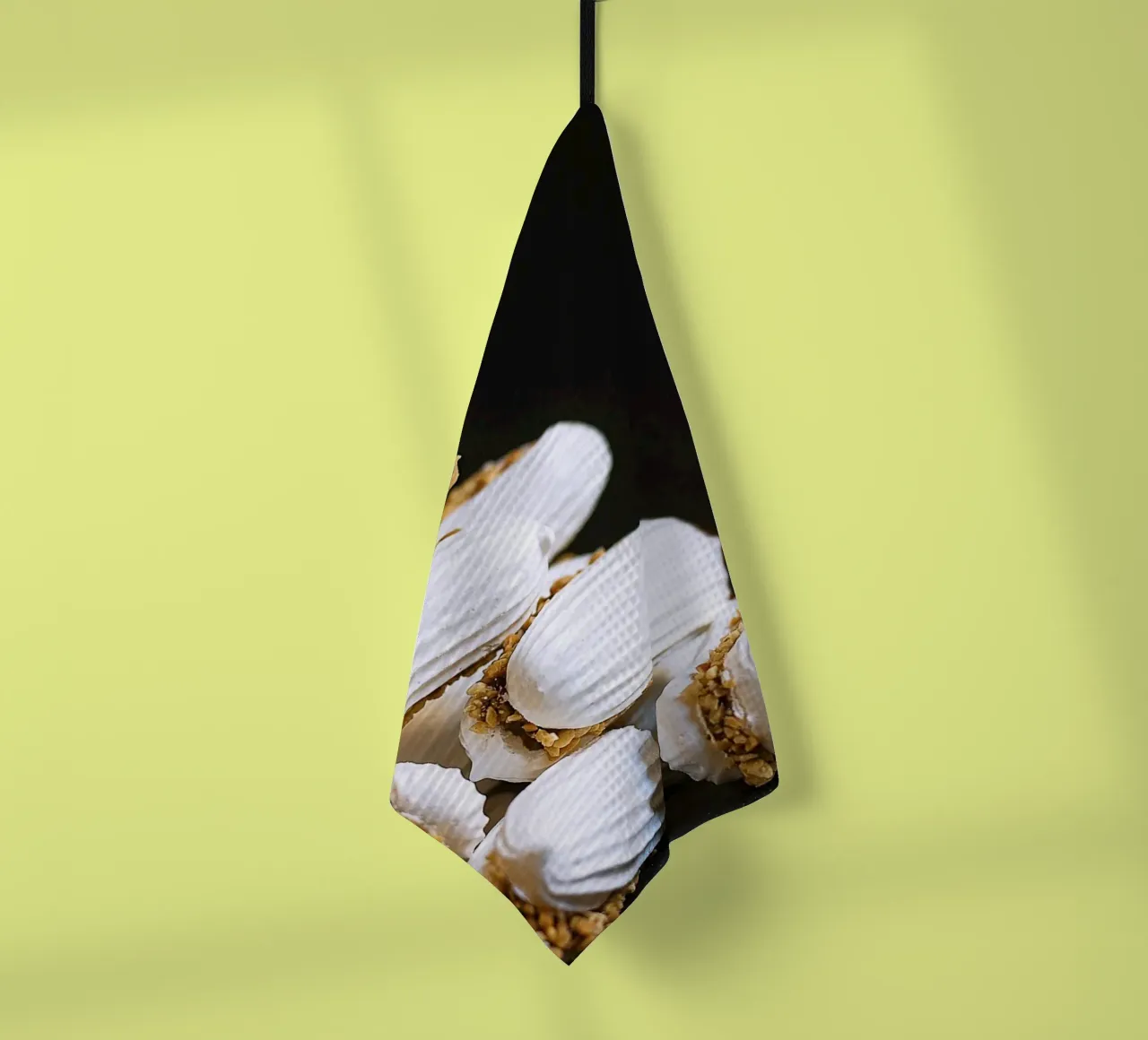 Peanut Meringue Pyramid - Fine Art Print torchon de jay